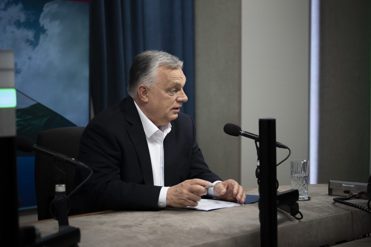 Orbán Viktor Zelenszkijről: Fenyegetett, megfenyegetett bennünket