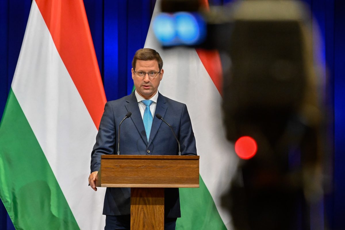 A kormány szerint nagyon nehéz lenne lecserélni az orosz fűtőanyagot Pakson