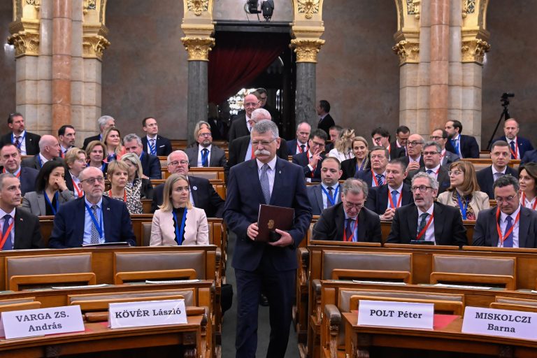 Kormány: a reálbér 2013. óta szinte minden évben jelentős mértékben emelkedett