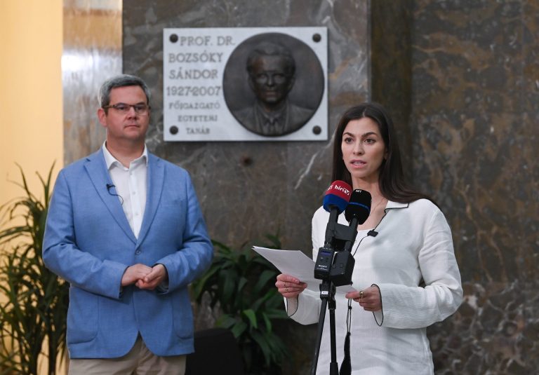 Szentkirályi Alexandra szerint egy Tisza-kormány esetén káosz, csőd és anarchia várna Magyarországra