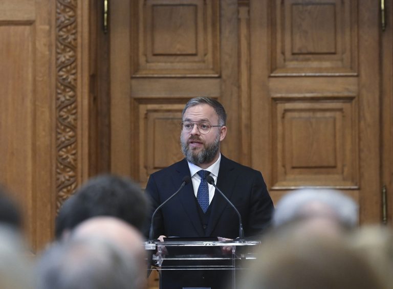 Orbán Balázs szerint teljes rezsimváltásra van szükség Brüsszelben