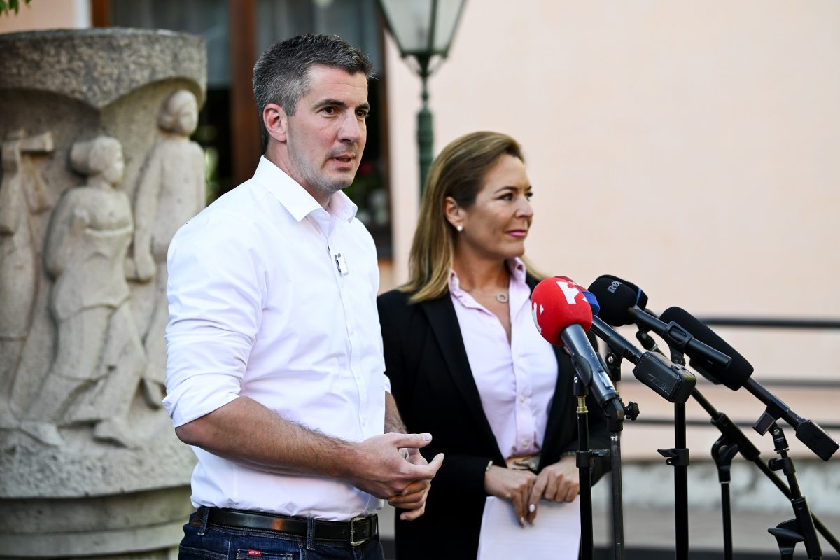 Kocsis Máté reagált Magyar Péter állításaira: a bolond brüsszelita bohóc