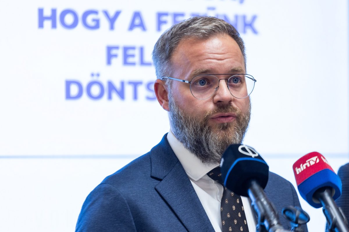 Orbán Balázs szerint katasztrofális következményekkel járna Ukrajna EU-s csatlakozása