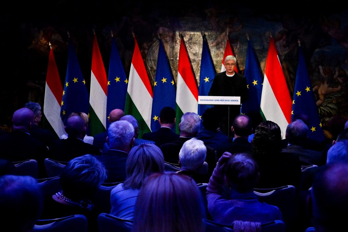 Ígéret helyett csalódás: továbbra is romos házban él a grábóci testvérpár, pedig Gyurcsány Ferenc új házat ígért nekik