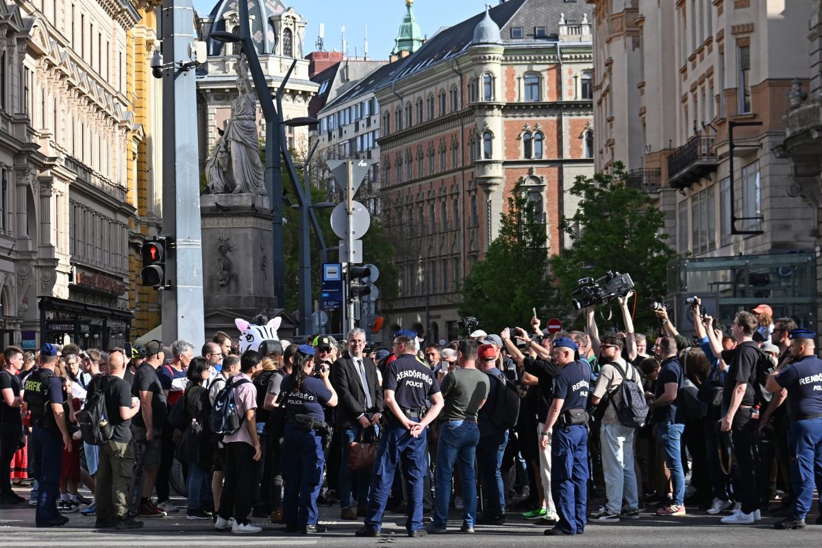 110 embert igazoltattak a jogellenes tüntetésen május 1-jén, egyikük ellen körözés volt érvényben
