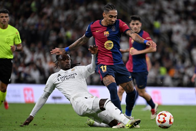 Élőben adja a tévé a Barcelona és a Real Madrid összecsapását, igazi extra vár ránk