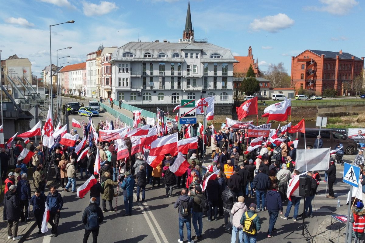 Azonnali hatállyal lezárja Németország a határait a migránsok elől