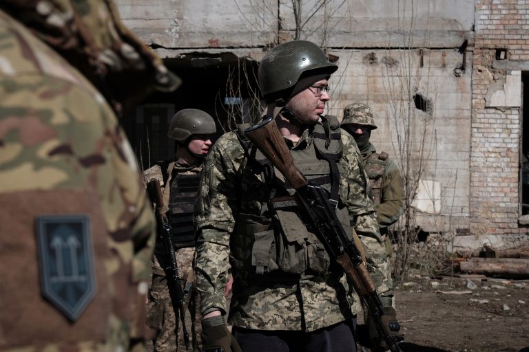 Putyin hadserege elemi erővel támad, satuba fognák Ukrajnát