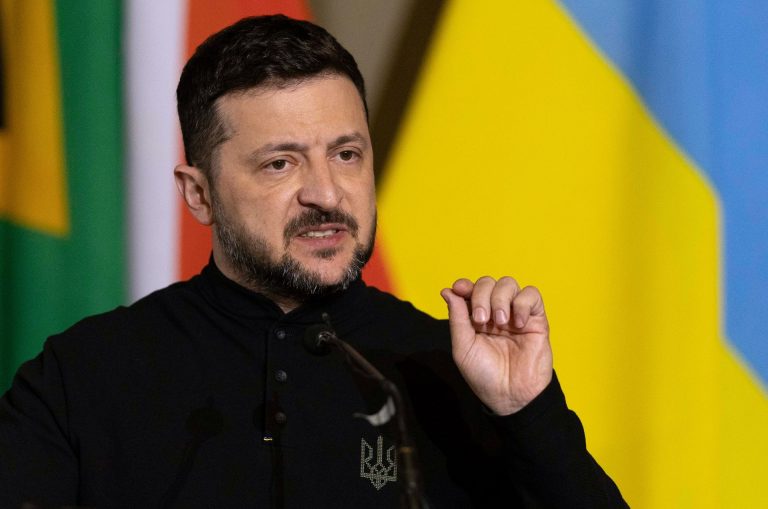 Ukrajna azzal vádolja az oroszokat, hogy megpróbáltak megölni egy híres ukrán bloggert