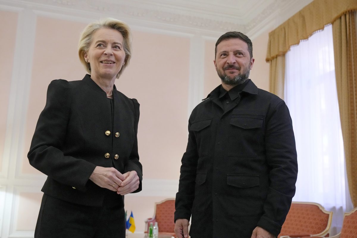 Ursula von der Leyen üzeni, továbbra is támogatni fogják Zelenszkijt