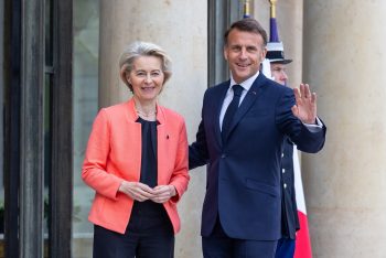 Macron megint Putyin bajszát próbálja ráncigálni, szankciókkal fenyeget