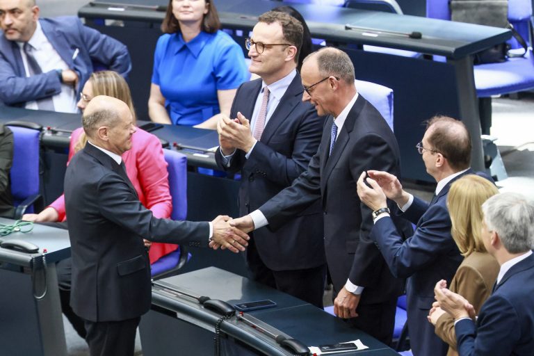 Második nekifutásra már megválasztották Németország új kancellárját