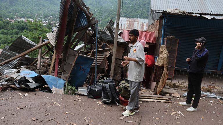 Pakisztán fontolóra veszi a leállást, „ha India megáll itt”