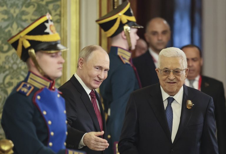 Újabb szankciós csomagot jelentett be az EU Oroszországgal szemben, meg akarják törni Putyint