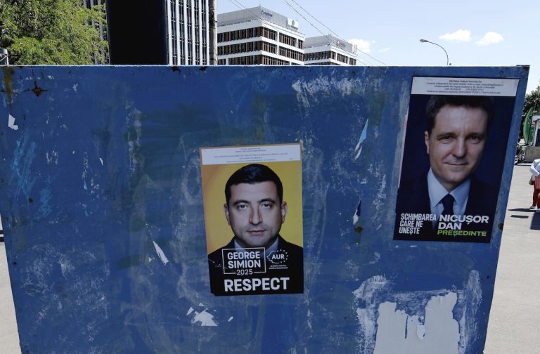 Ki nyerheti a román elnökválasztást?