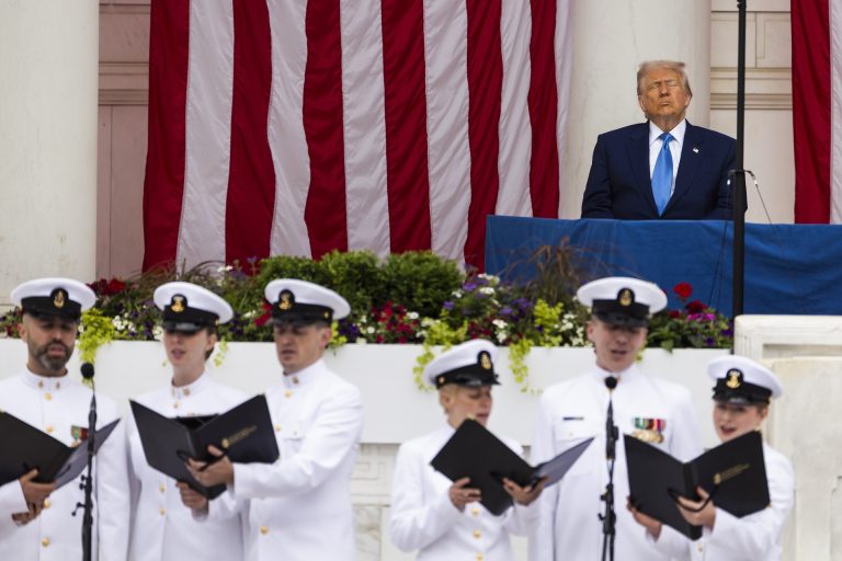 Moszkva figyelmeztette Trumpot, nem a legjobb dolog szankciókkal fenyegetőzni