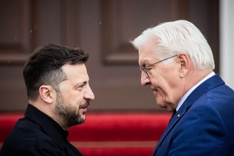 Ennyi extra pénzt kapnak a rendkívül veszélyes ukrán frontra vonuló orvostanhallgatók