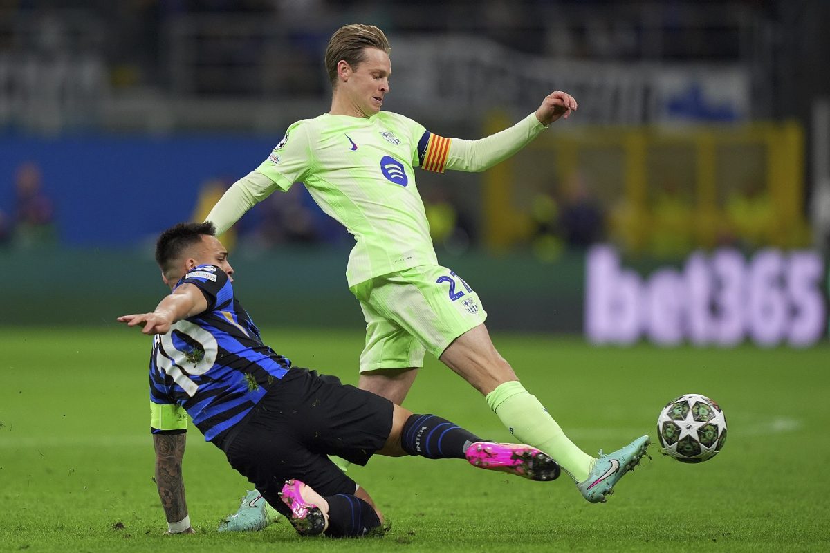 A Barcelona sztárja azt mondja, nem akarta leköpni az Inter játékosát, és a bírót hibáztatja