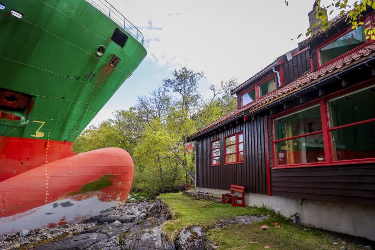 Óriási hibát követett el egy ukrán hajótiszt, szürreális, ami történt (videó)