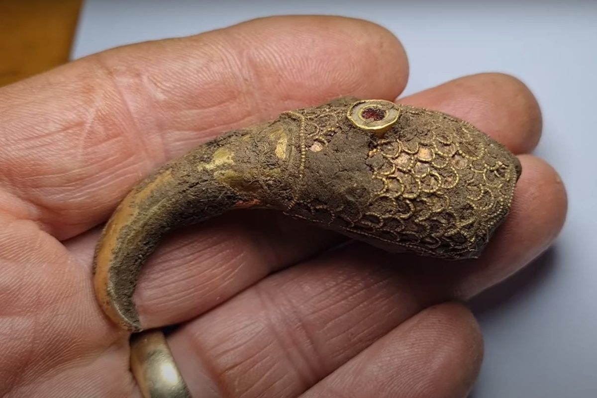 Lenyűgöző aranykincseket talált meg két fémkeresős férfi Angliában