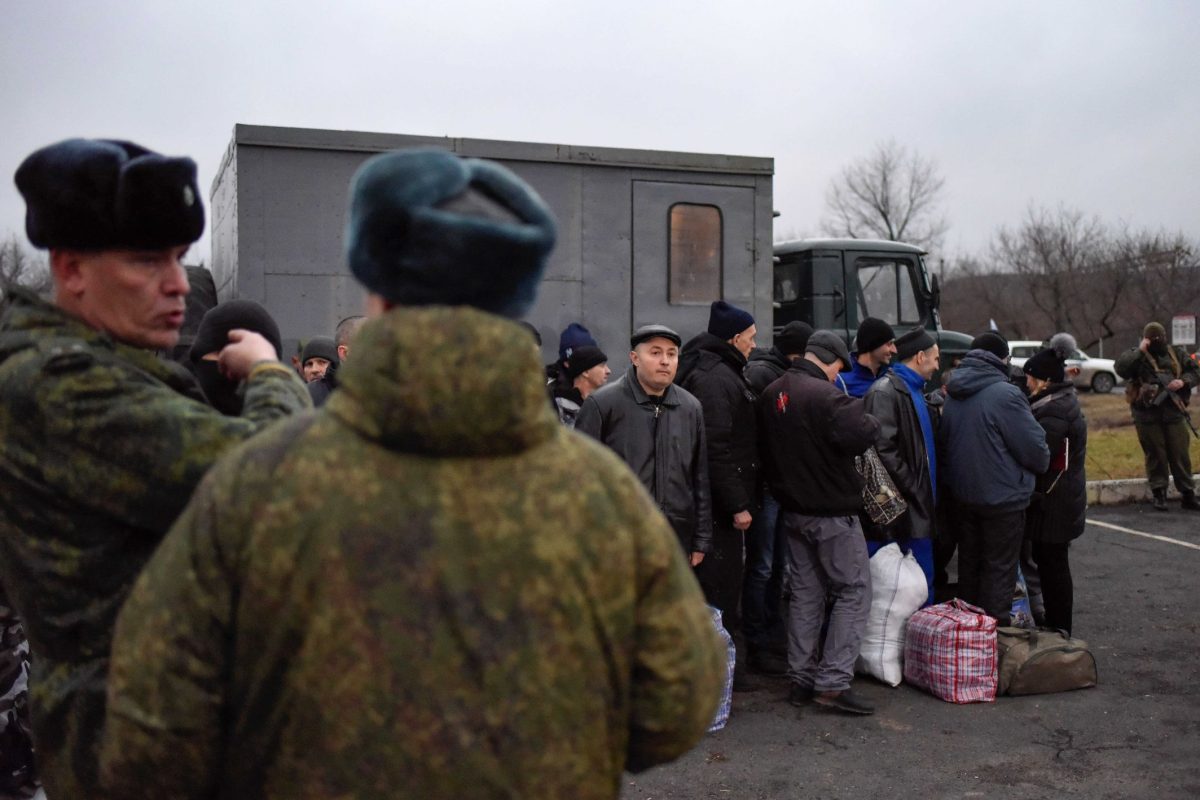 Ezer hadifogoly térhetett haza az eddigi legnagyobb orosz-ukrán fogolycsere nyomán