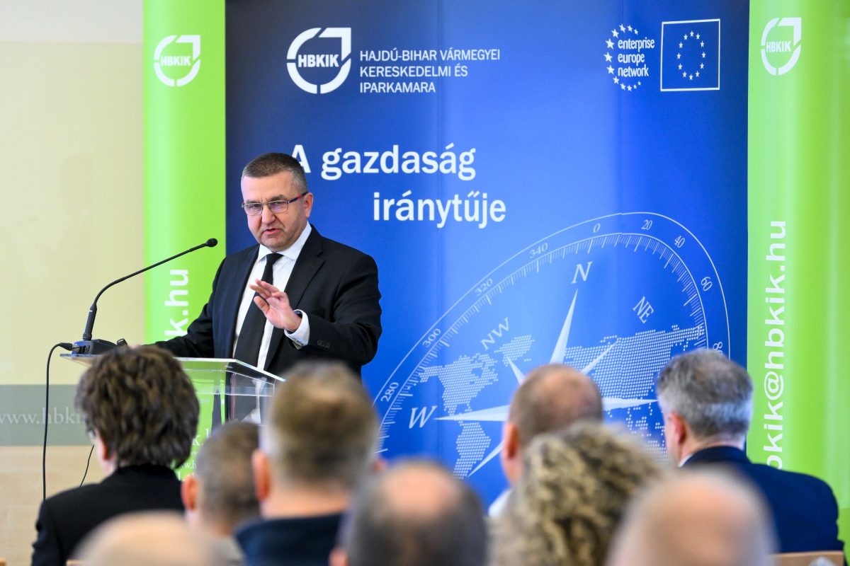 Történelmi mélyponton az álláskeresők száma Magyarországon