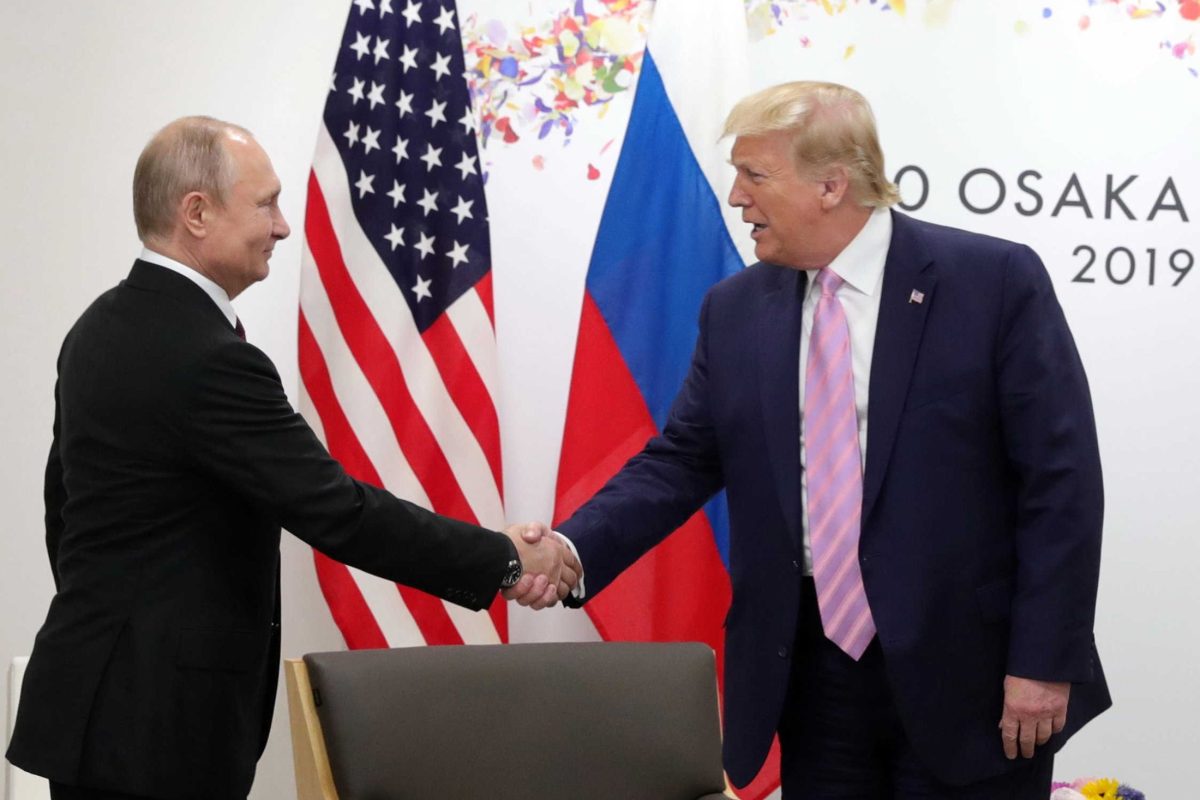 A Kreml szerint „mindenképpen szükség van” egy Trump-Putyin találkozóra