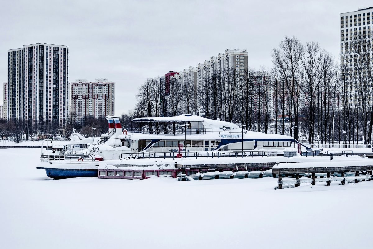 Annyi hó esett Moszkva környékén, hogy 26 ezer ember maradt áram nélkül