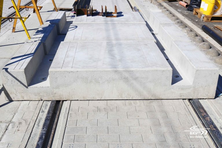 Gyorsabb és csendesebb villamosokat ígér a BKV