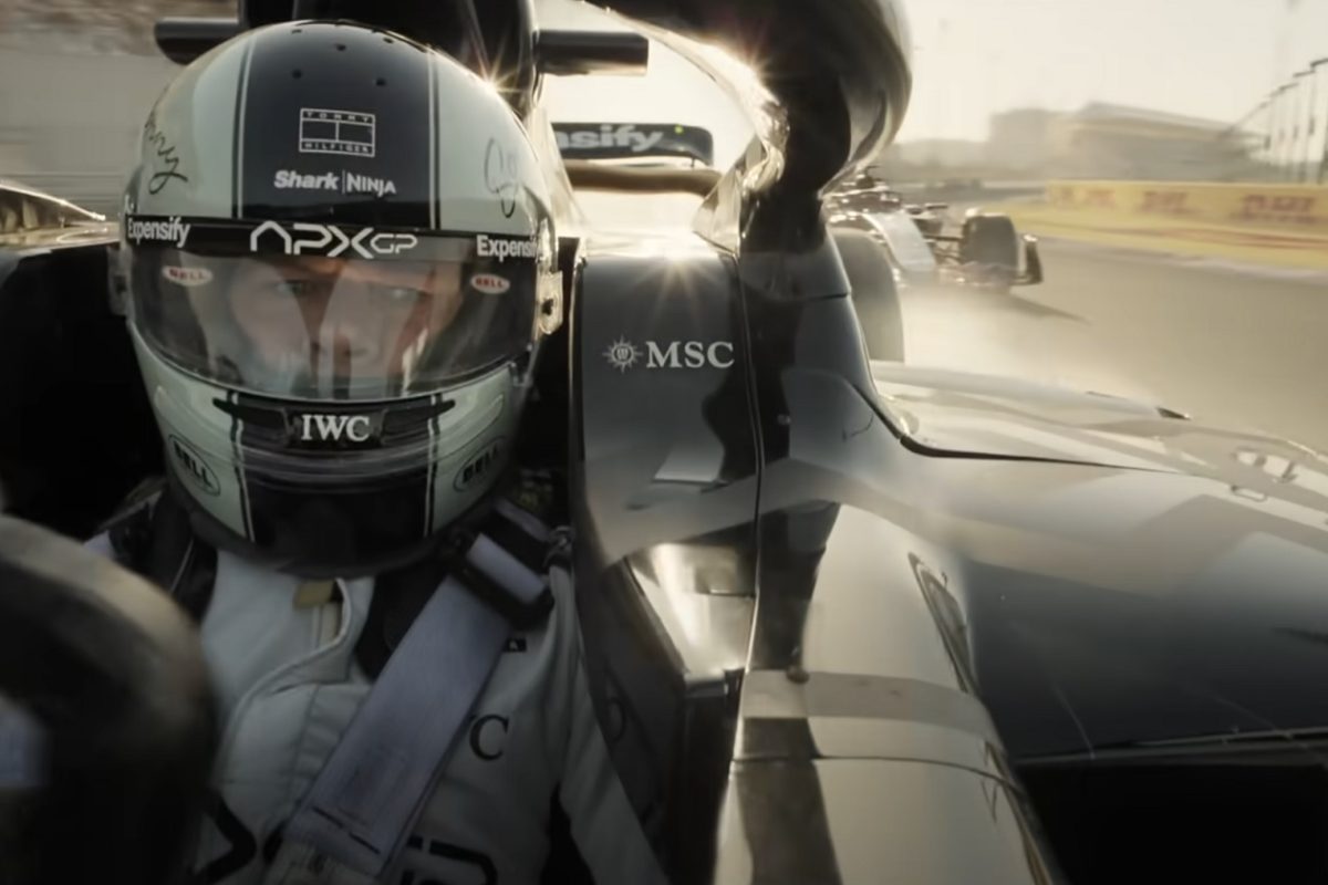 Forrongnak az iPhone-felhasználók az Apple új F1-es filmes értesítése miatt