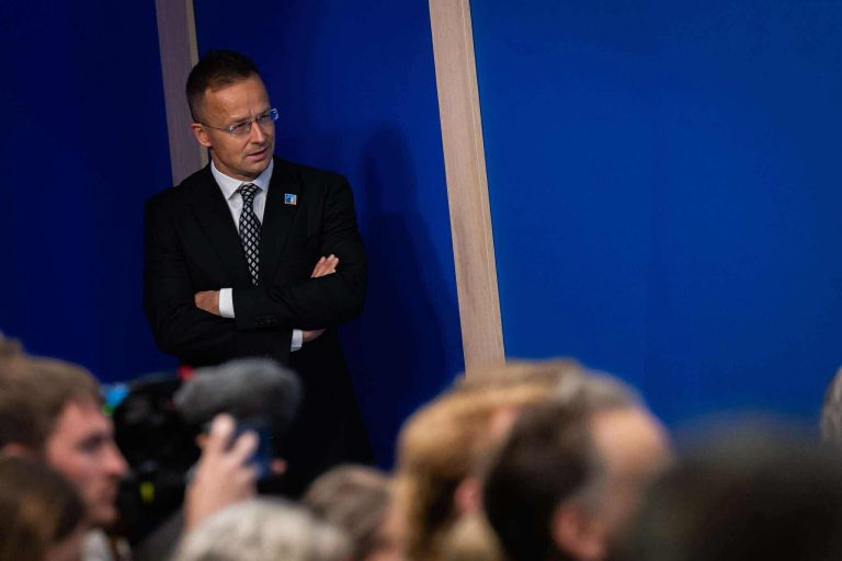 Szijjártó Péter: hagyják úgy élni a magyarokat, ahogyan akarnak