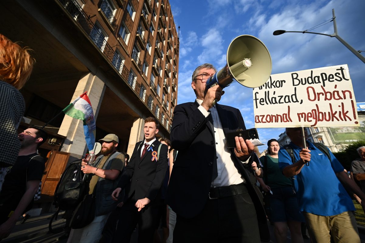 Hadházy Ákos nem hagyja abba, ismét tüntetni fog