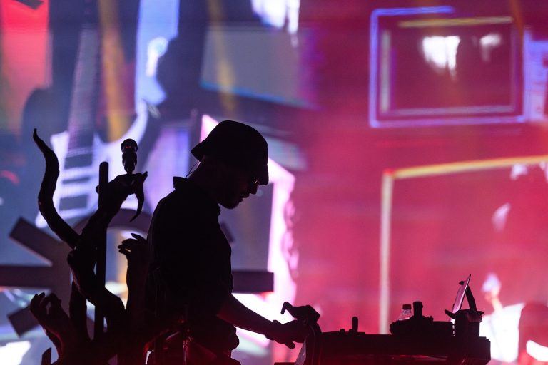 Azahriah nem vár tovább, máris visszatér