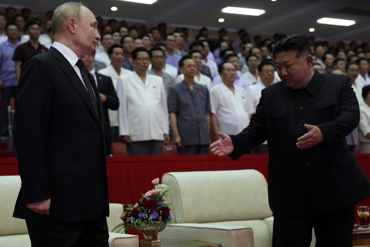 Igazi nagyágyút küldött Putyin Észak-Koreába