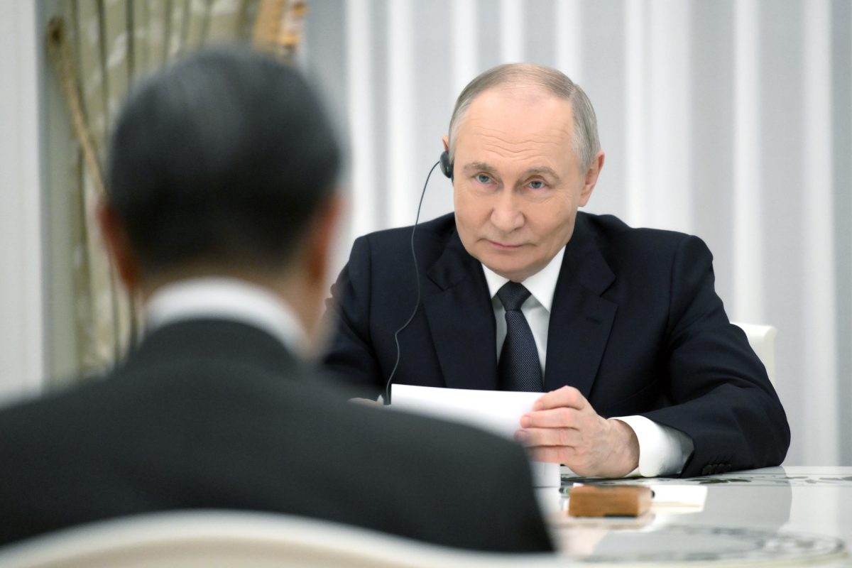 Eddig nem látott felvételek jelentek meg a példátlan ukrán támadásról, sorra robbantak fel az orosz bombázók