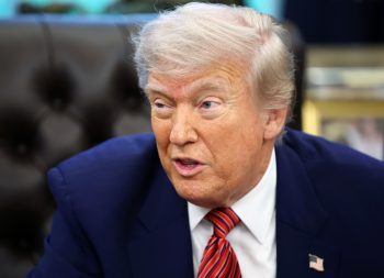 Elképesztő jelenetek Los Angelesből, Trump kiküldte a Nemzeti Gárdát a hatalmas káosz miatt (videó)