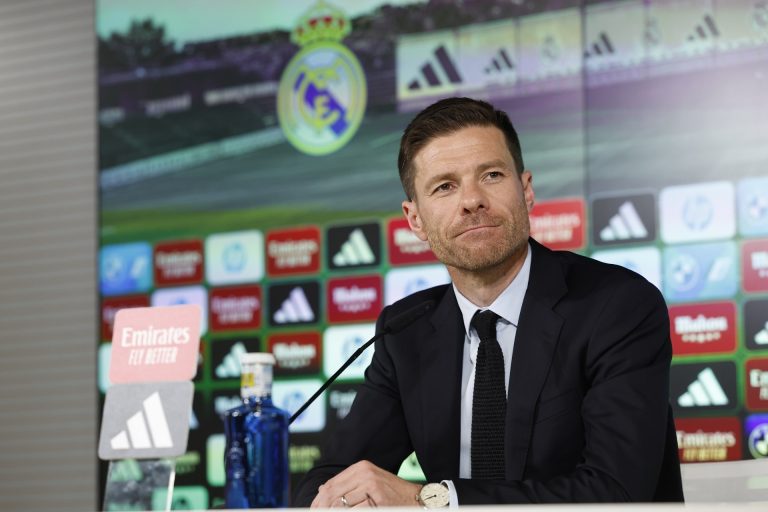 Máris keresztbe tehet a Real Madrid új edzője a BL-győztes PSG-nek