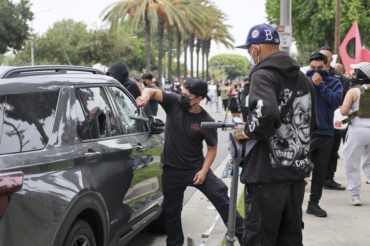 Trump nagyon dühös: „Az arcmaszkos embereket most azonnal le kell tartóztatni”