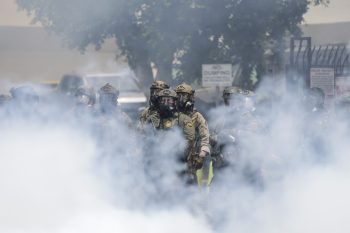 Nagyon súlyos a helyzet Los Angelesben, megérkeztek Trump nemzeti gárdistái