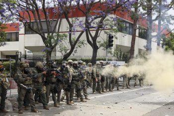 Rendkívüli a helyzet Los Angelesben, 500 tengerészgyalogos avatkozhat  be