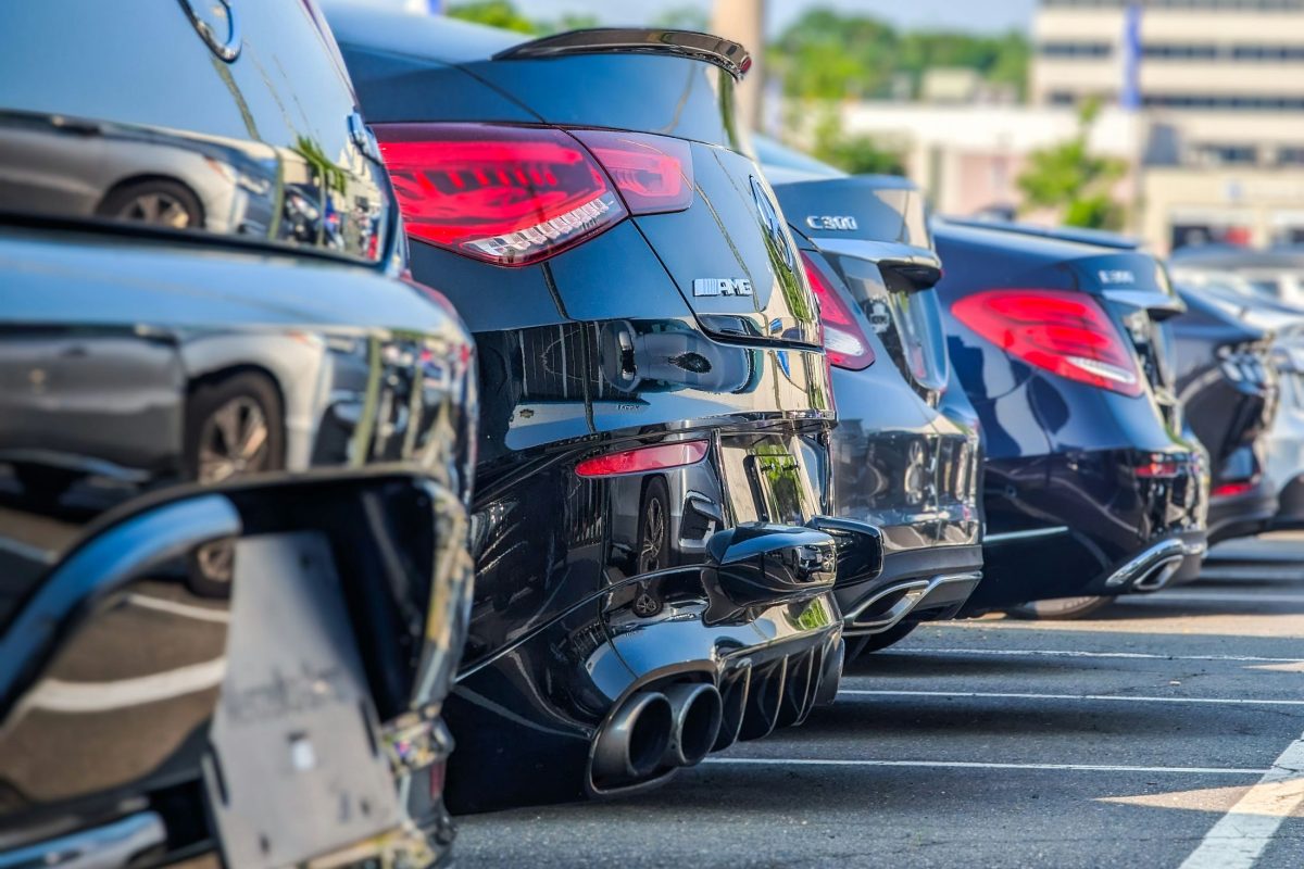 Látványosan megugrott az új autók száma májusban