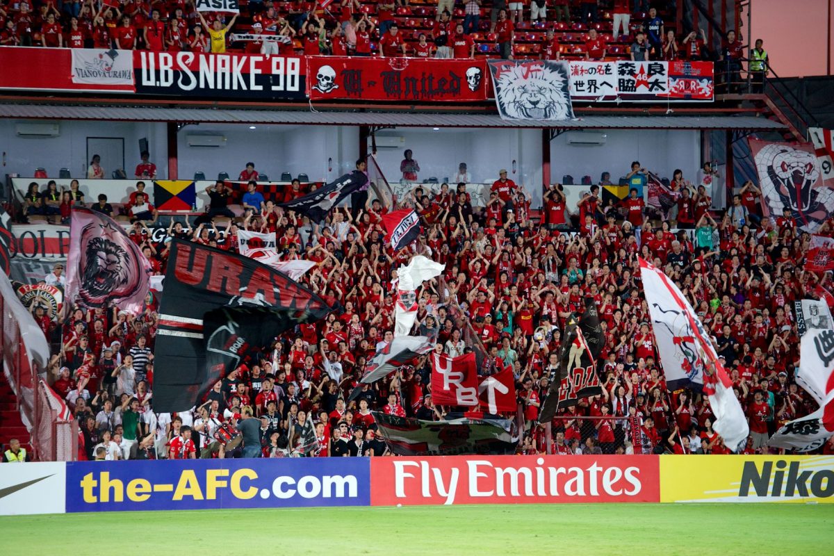 Az Urawa Reds futballszurkolói még a kiesés után is kitakarították a lelátót – videó
