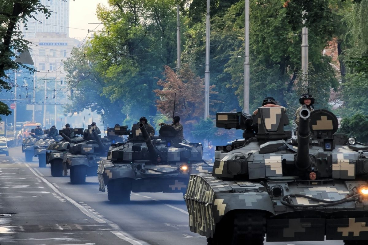 Óriási kiborulás várhat Zelenszkijre, az USA visszafogja az ukrajnai fegyverszállításokat