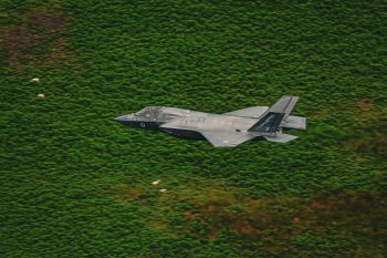 Irán az USA után Franciaországot és az Egyesült Királyságot is válaszcsapással fenyegette meg