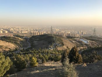 Beütött a pánik, tízezrek menekülnek Teheránból az izraeli légicsapások után (fotó)