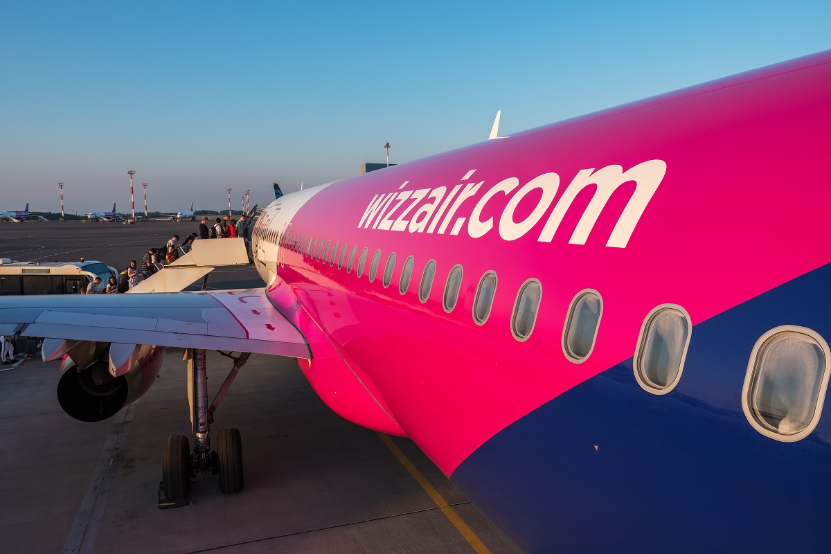 Közleményt adott ki a Wizz Air a Dubajban rekedt utasokról