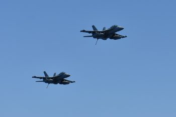 Tovább súlyosbodik a helyzet, 50 izraeli vadászgép jelent meg Irak felett