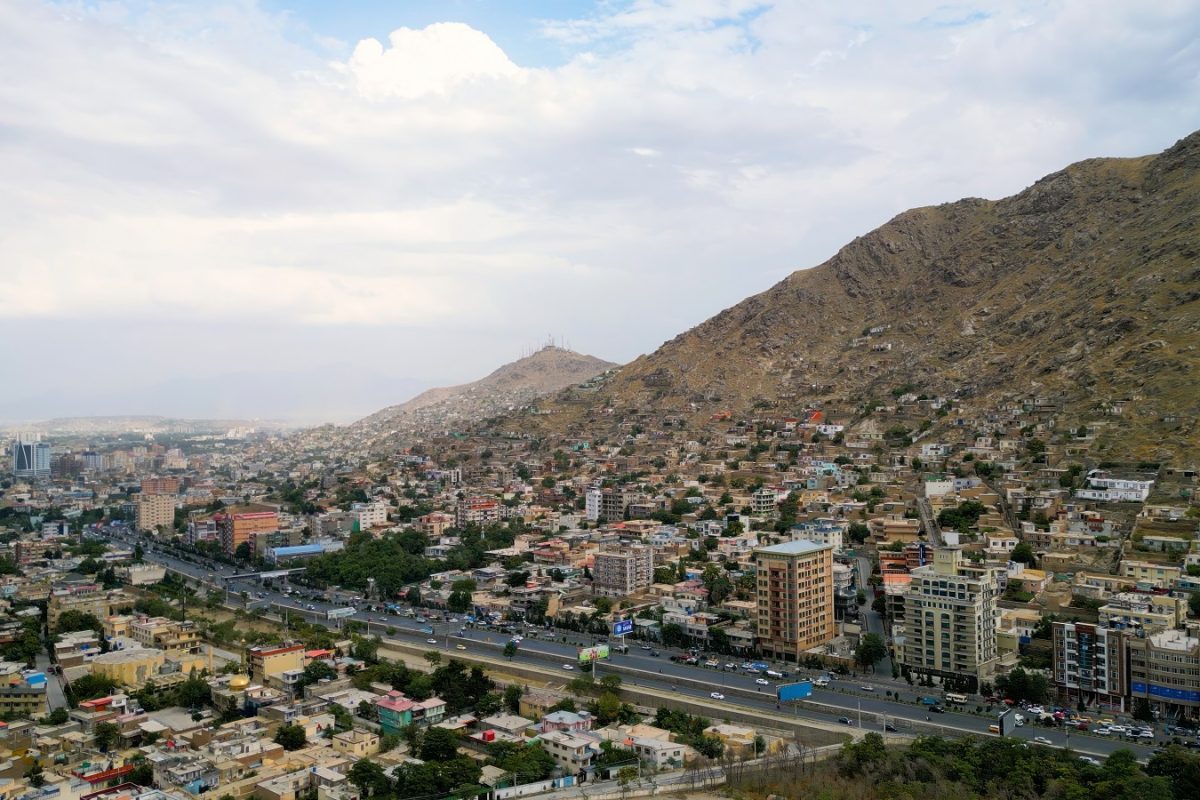 Tömegével toloncolja ki Irán az afgánokat, egyre nagyobb a válság