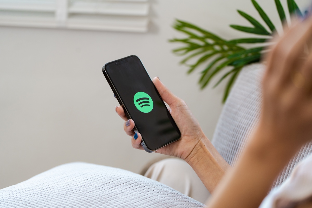 Újabb hasznos funkció jön a Spotify-ba