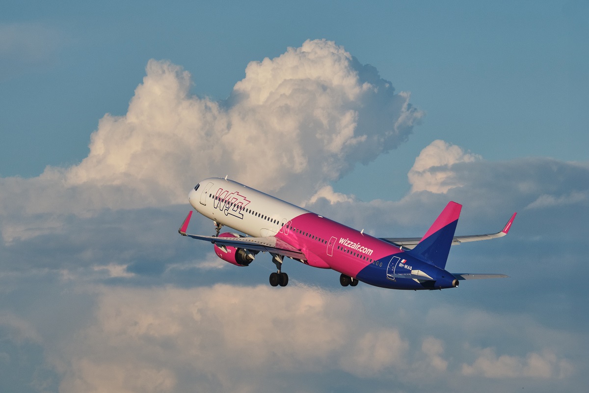 Behúzta a fékszárnyakat a Wizz Air a súlyos közel-keleti helyzet miatt